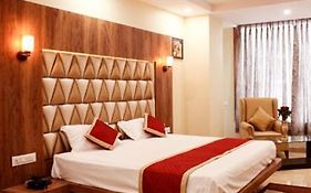 Hotel Raindew